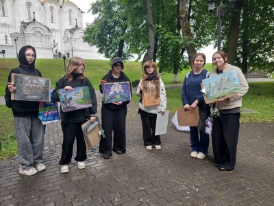 Конкурс рисунков однодневного детского пленэра